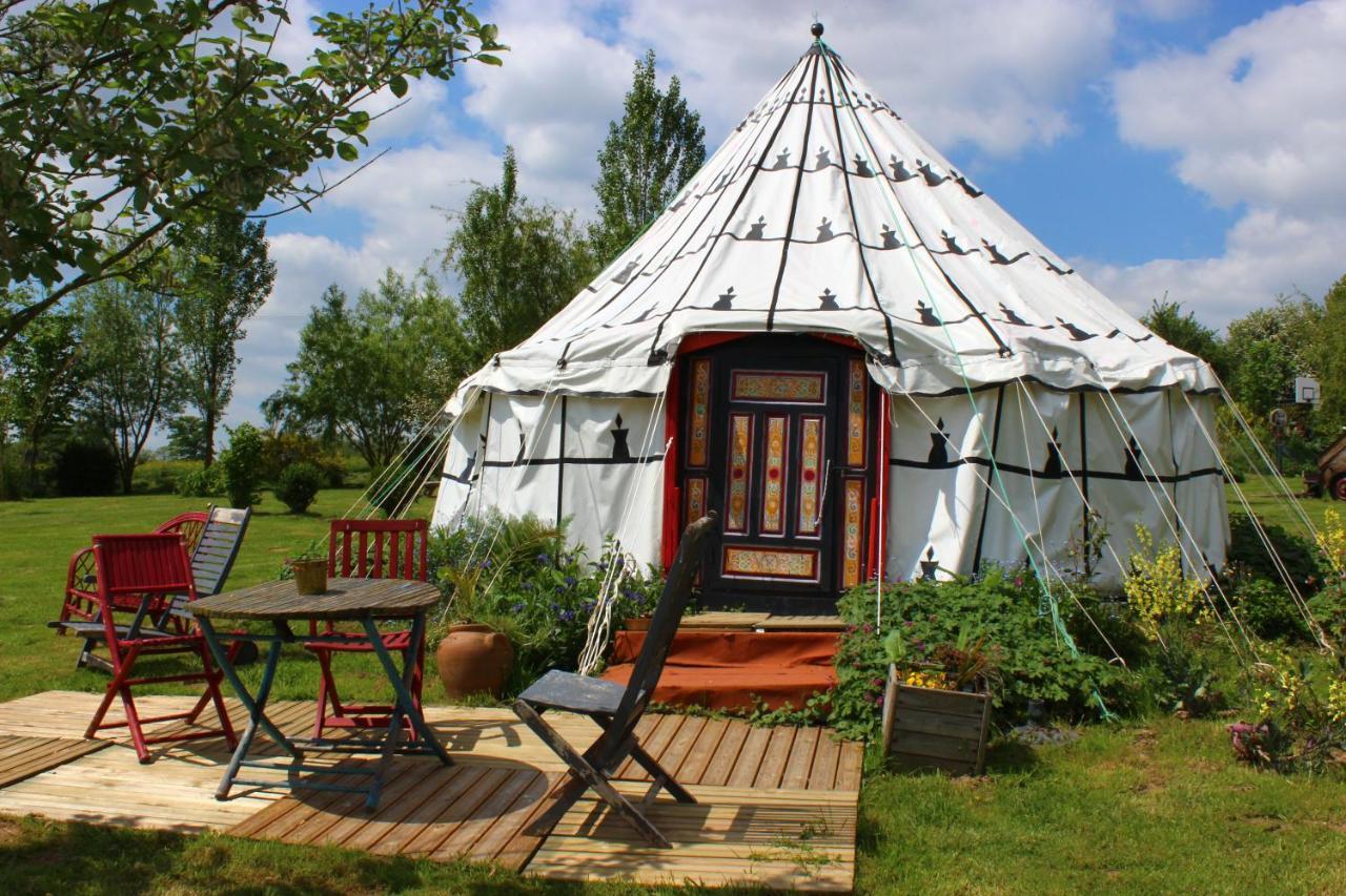 Au Bonheur Nomade Hotell Livry  Exteriör bild