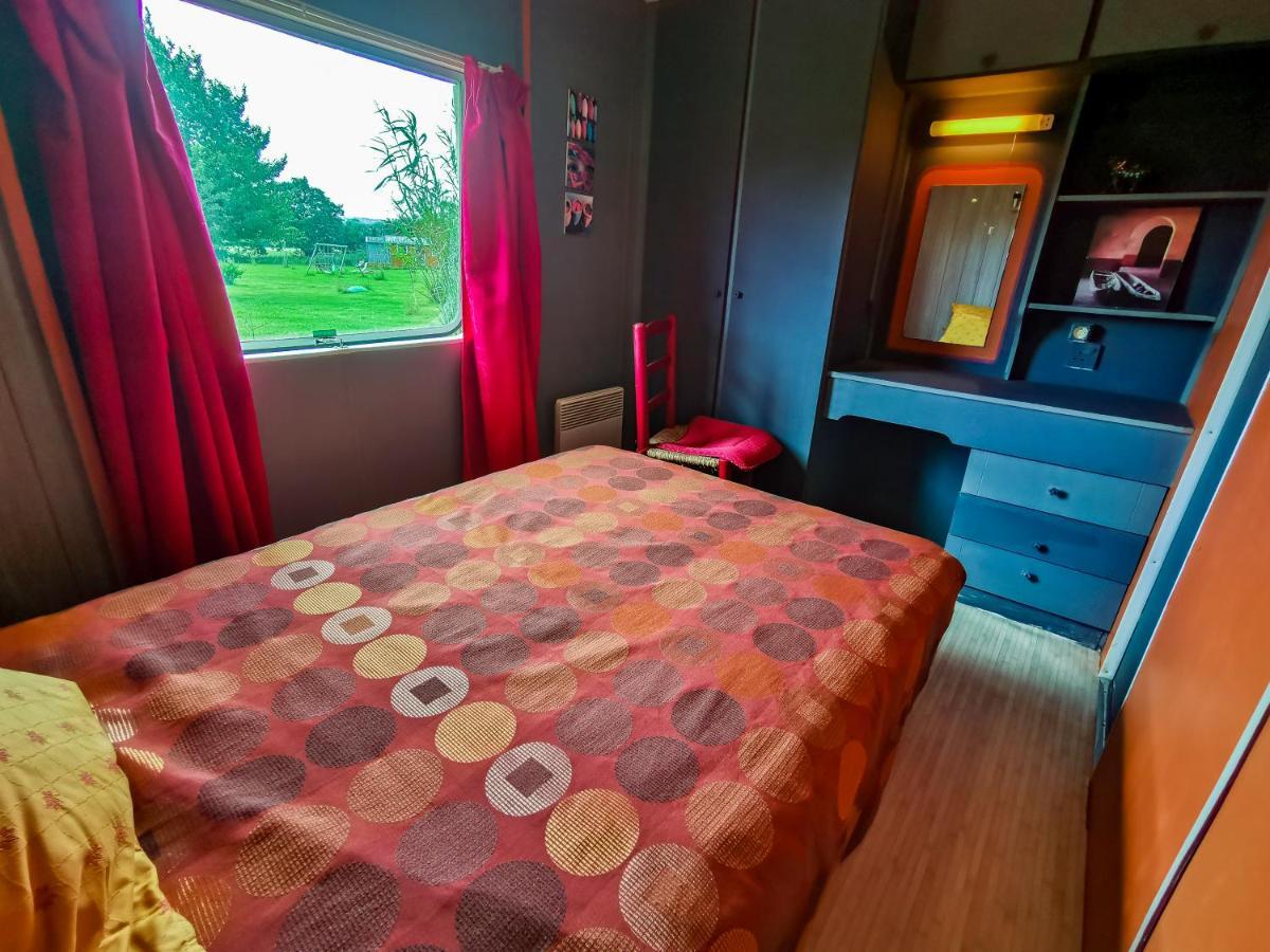 Au Bonheur Nomade Hotell Livry  Exteriör bild