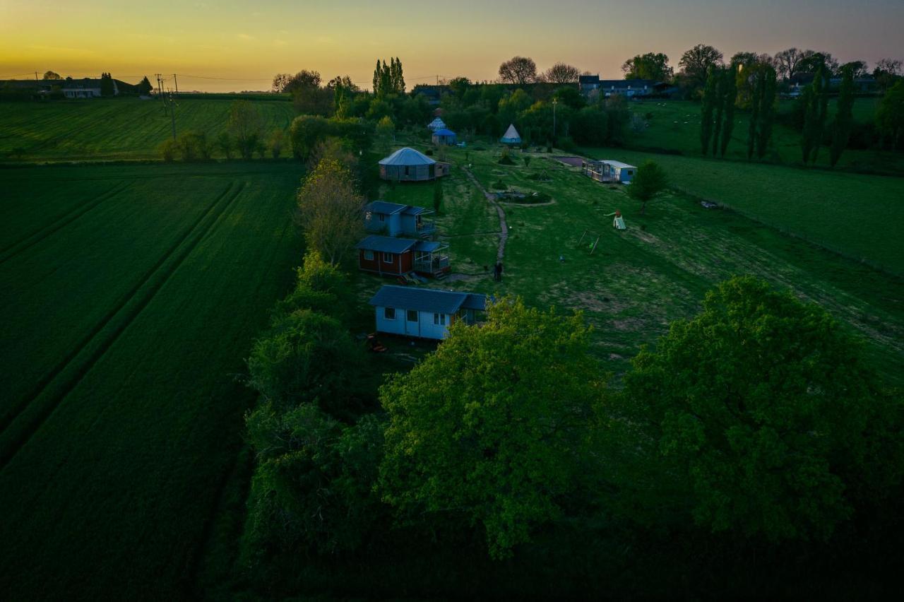 Au Bonheur Nomade Hotell Livry  Exteriör bild