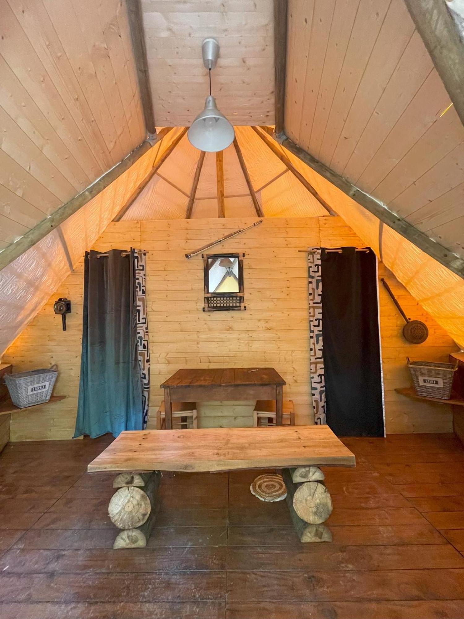 Au Bonheur Nomade Hotell Livry  Exteriör bild