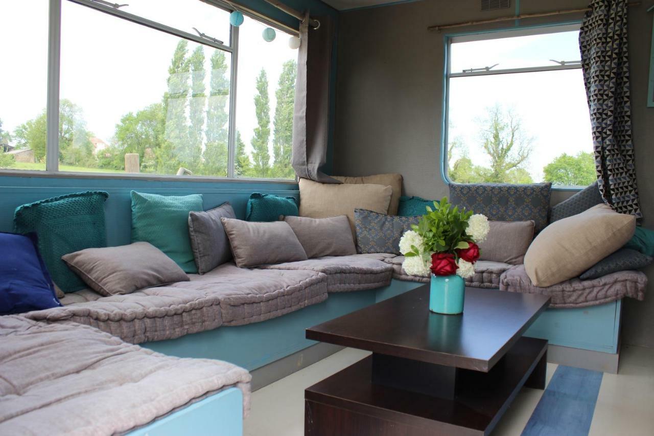 Au Bonheur Nomade Hotell Livry  Exteriör bild